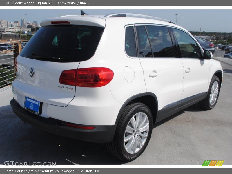 Candy White / Black 2013 Volkswagen Tiguan SE
