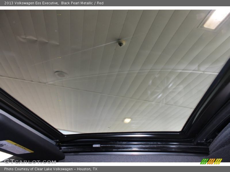 Black Pearl Metallic / Red 2013 Volkswagen Eos Executive