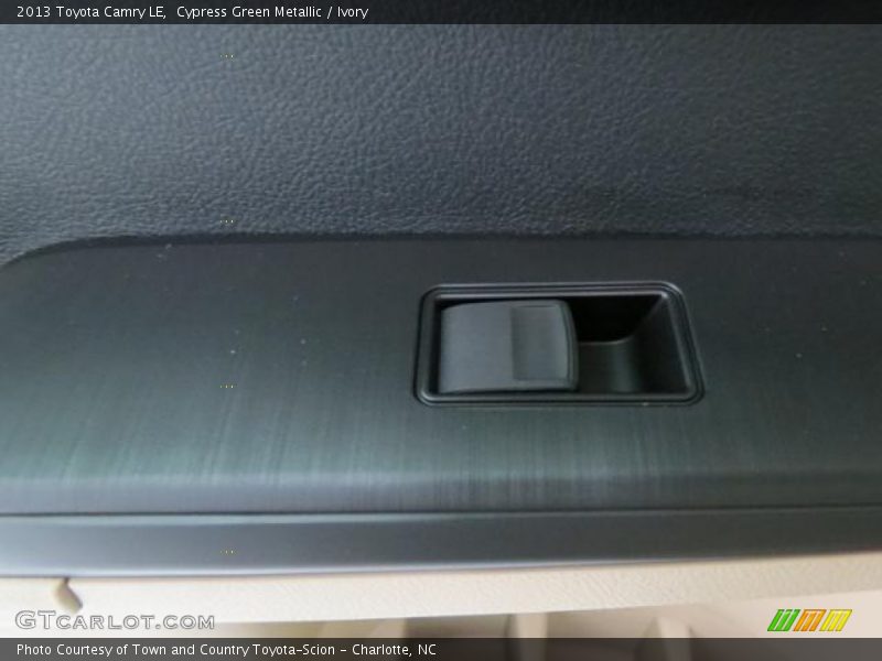 Cypress Green Metallic / Ivory 2013 Toyota Camry LE