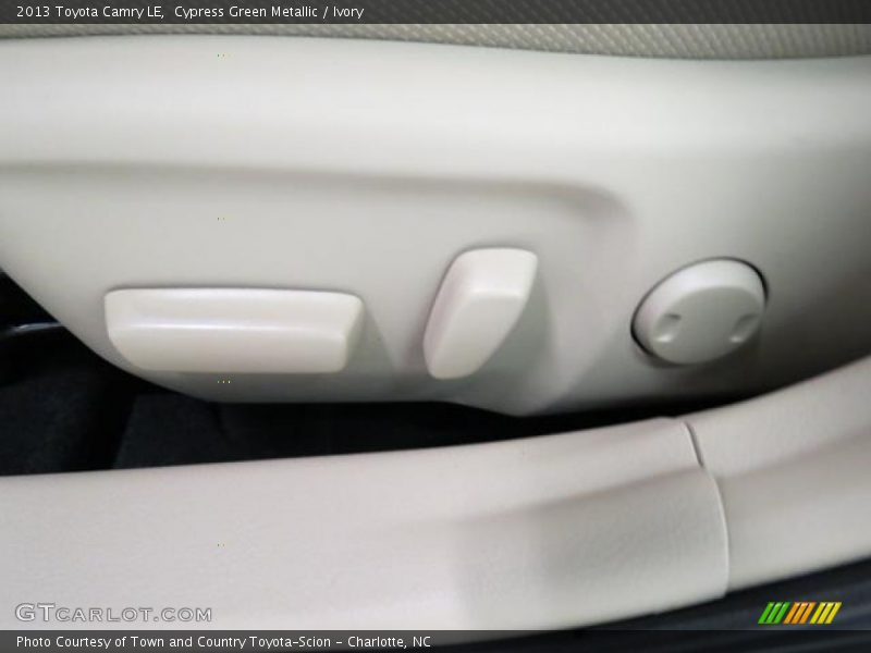 Cypress Green Metallic / Ivory 2013 Toyota Camry LE