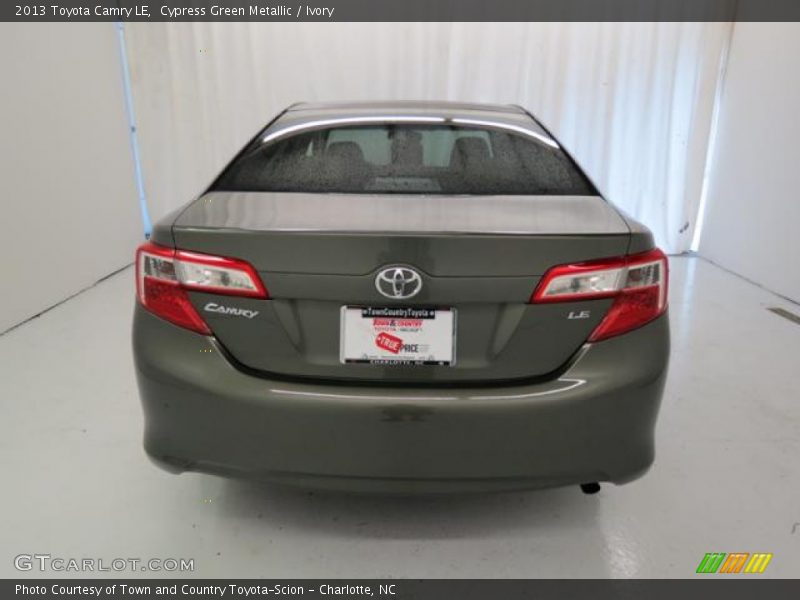 Cypress Green Metallic / Ivory 2013 Toyota Camry LE