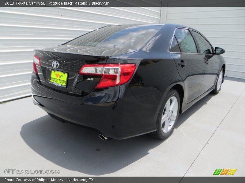 Attitude Black Metallic / Black/Ash 2013 Toyota Camry SE