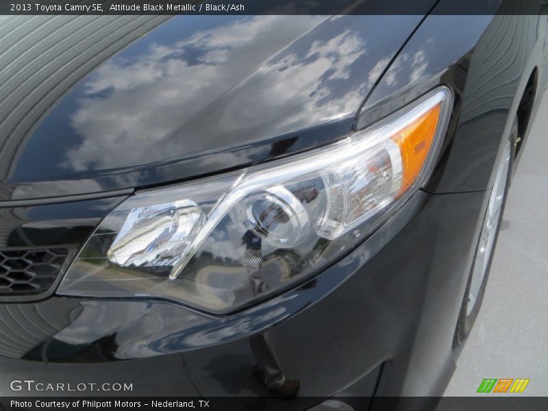 Attitude Black Metallic / Black/Ash 2013 Toyota Camry SE