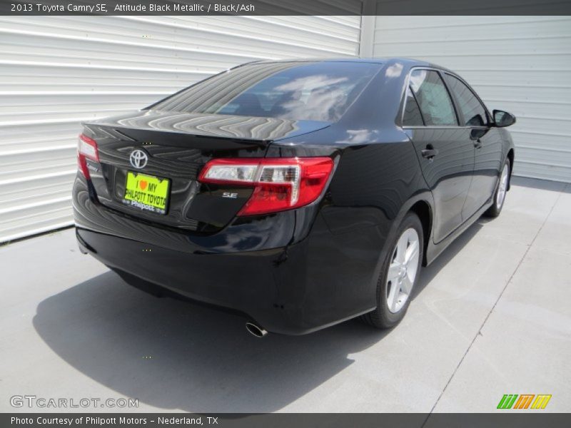 Attitude Black Metallic / Black/Ash 2013 Toyota Camry SE