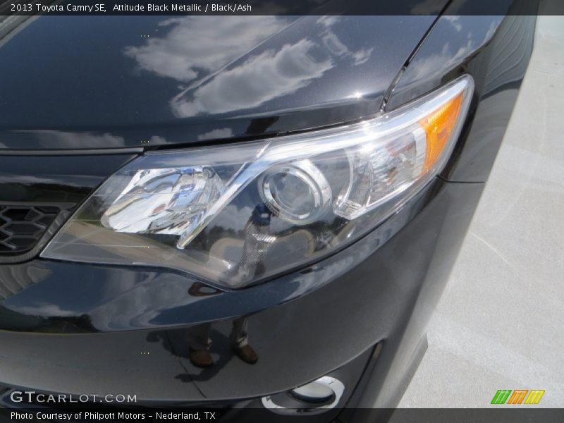 Attitude Black Metallic / Black/Ash 2013 Toyota Camry SE