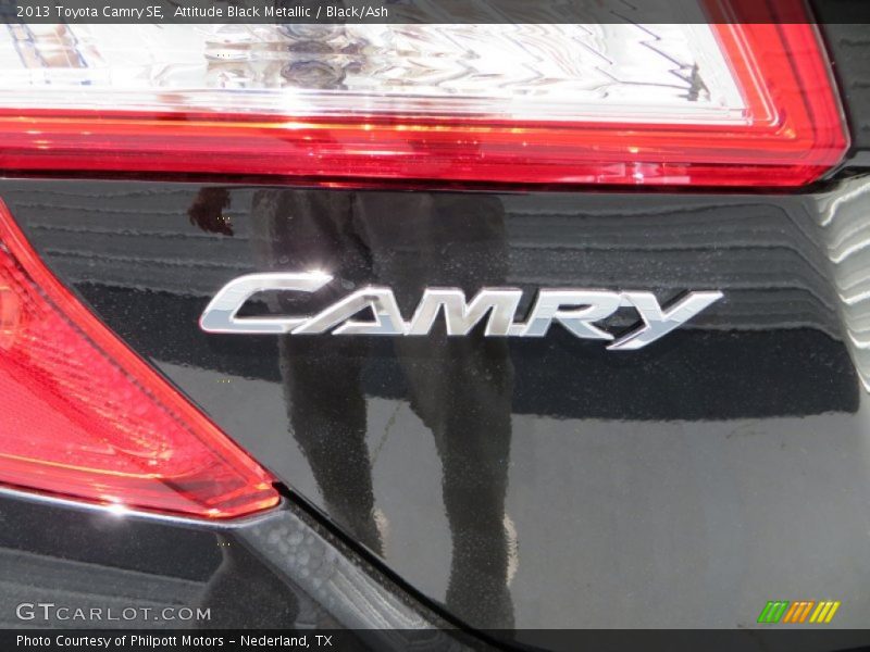 Attitude Black Metallic / Black/Ash 2013 Toyota Camry SE