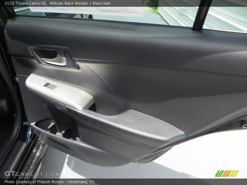 Attitude Black Metallic / Black/Ash 2013 Toyota Camry SE