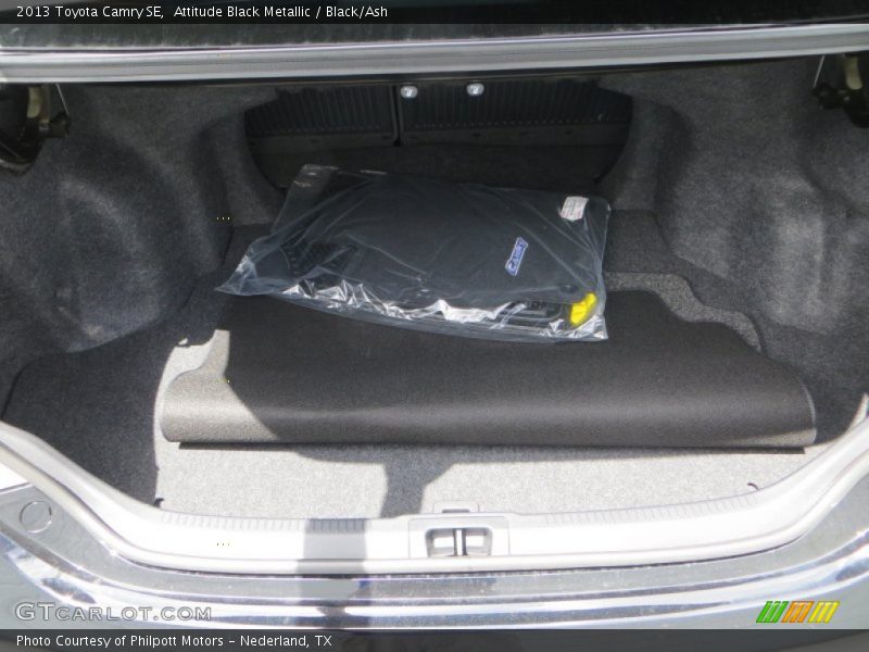 Attitude Black Metallic / Black/Ash 2013 Toyota Camry SE