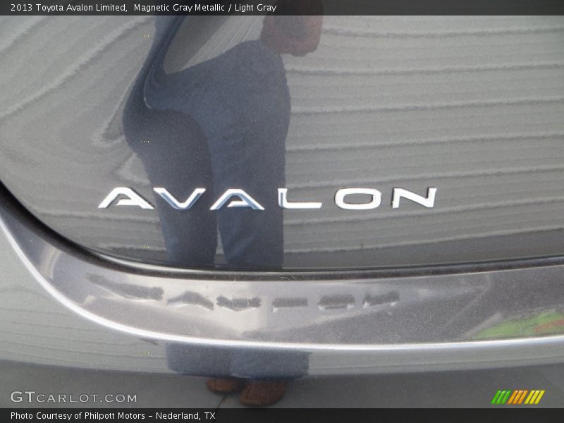 Magnetic Gray Metallic / Light Gray 2013 Toyota Avalon Limited