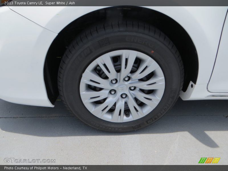 Super White / Ash 2013 Toyota Camry LE