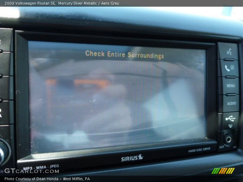 Mercury Sliver Metallic / Aero Grey 2009 Volkswagen Routan SE