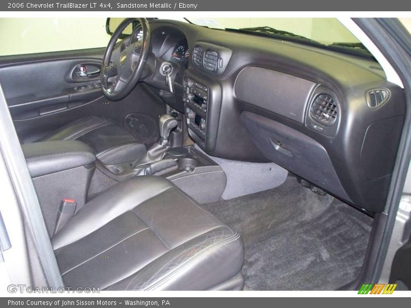 Sandstone Metallic / Ebony 2006 Chevrolet TrailBlazer LT 4x4