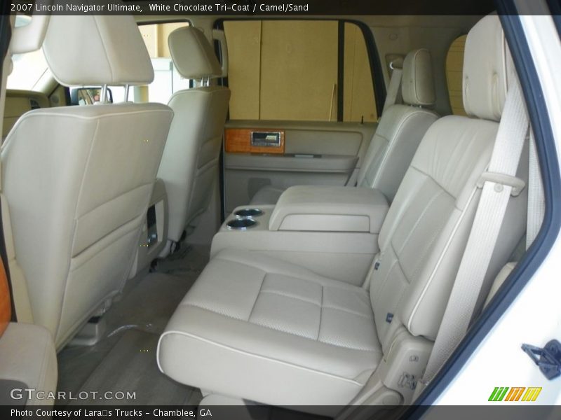 White Chocolate Tri-Coat / Camel/Sand 2007 Lincoln Navigator Ultimate