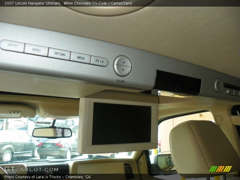 White Chocolate Tri-Coat / Camel/Sand 2007 Lincoln Navigator Ultimate