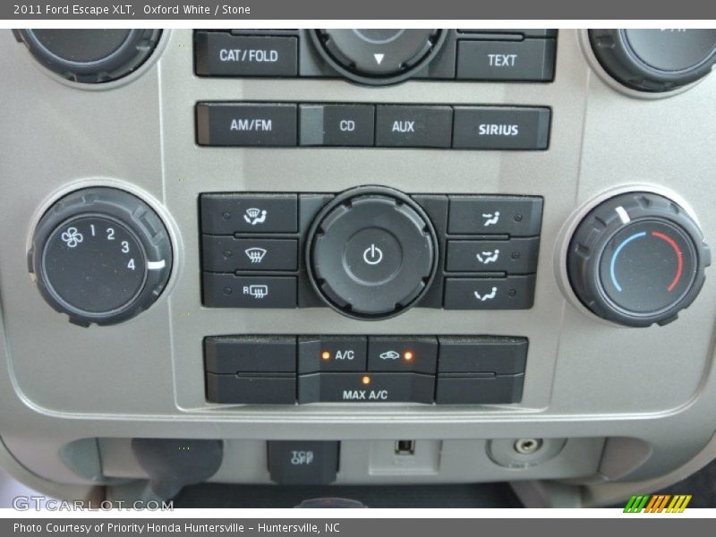 Oxford White / Stone 2011 Ford Escape XLT