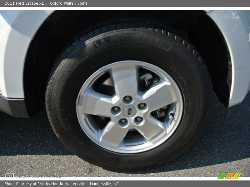 Oxford White / Stone 2011 Ford Escape XLT