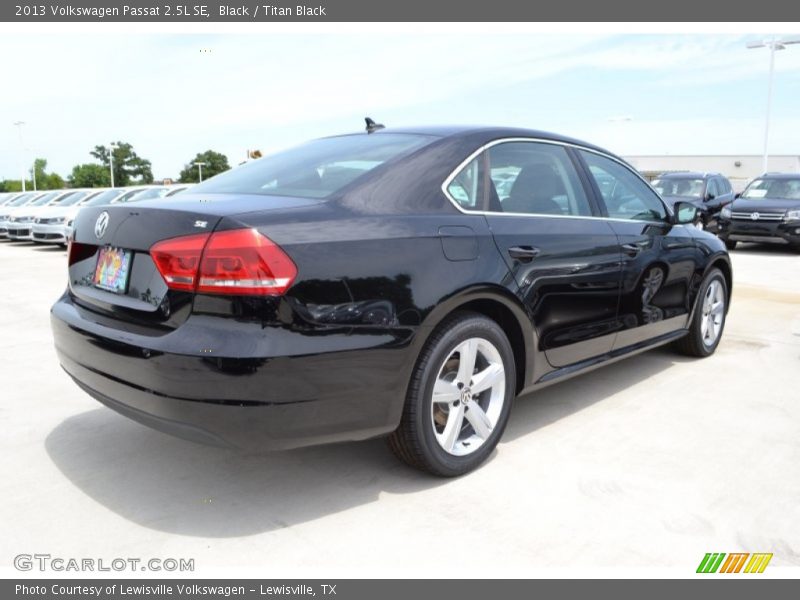Black / Titan Black 2013 Volkswagen Passat 2.5L SE