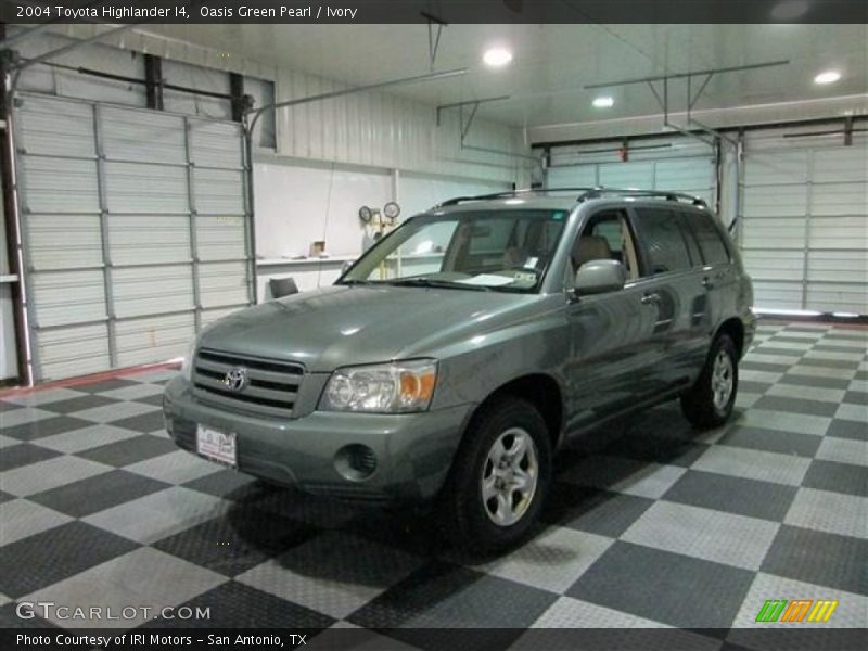 Oasis Green Pearl / Ivory 2004 Toyota Highlander I4