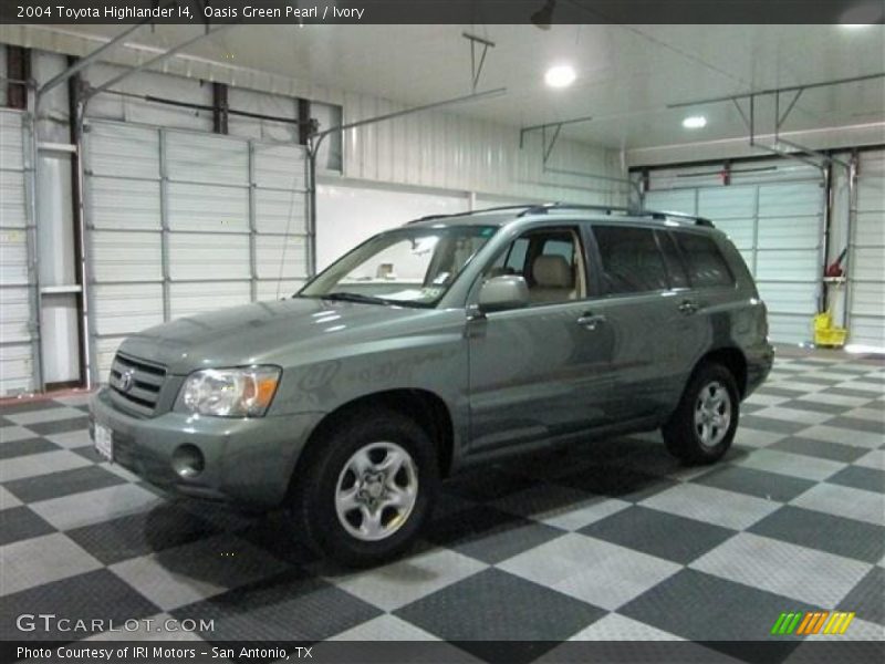 Oasis Green Pearl / Ivory 2004 Toyota Highlander I4