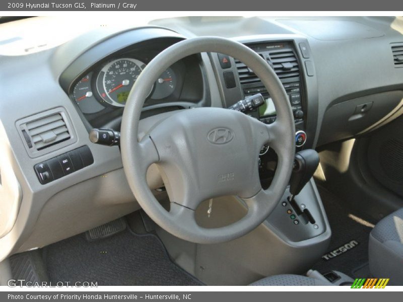 Platinum / Gray 2009 Hyundai Tucson GLS