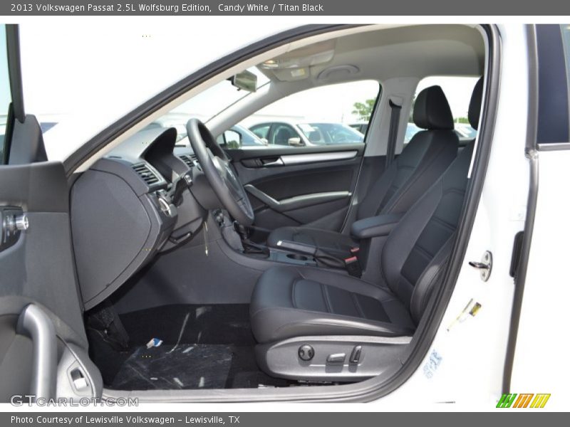 Candy White / Titan Black 2013 Volkswagen Passat 2.5L Wolfsburg Edition