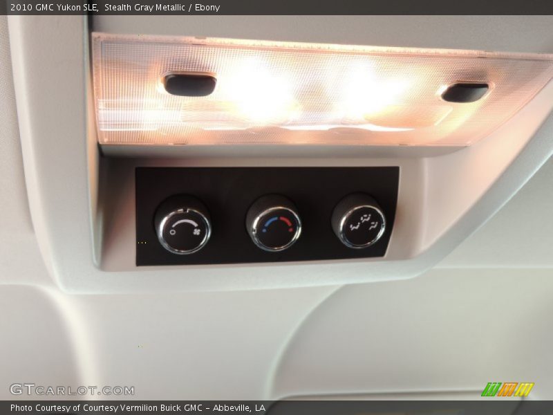 Stealth Gray Metallic / Ebony 2010 GMC Yukon SLE