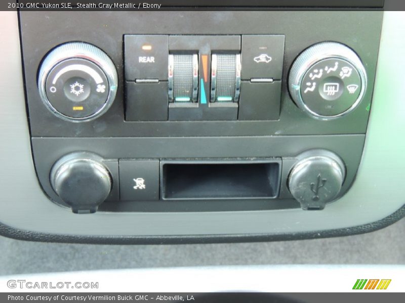 Stealth Gray Metallic / Ebony 2010 GMC Yukon SLE