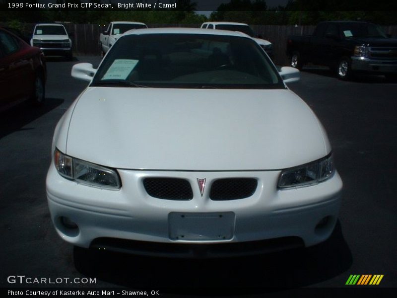 Bright White / Camel 1998 Pontiac Grand Prix GTP Sedan