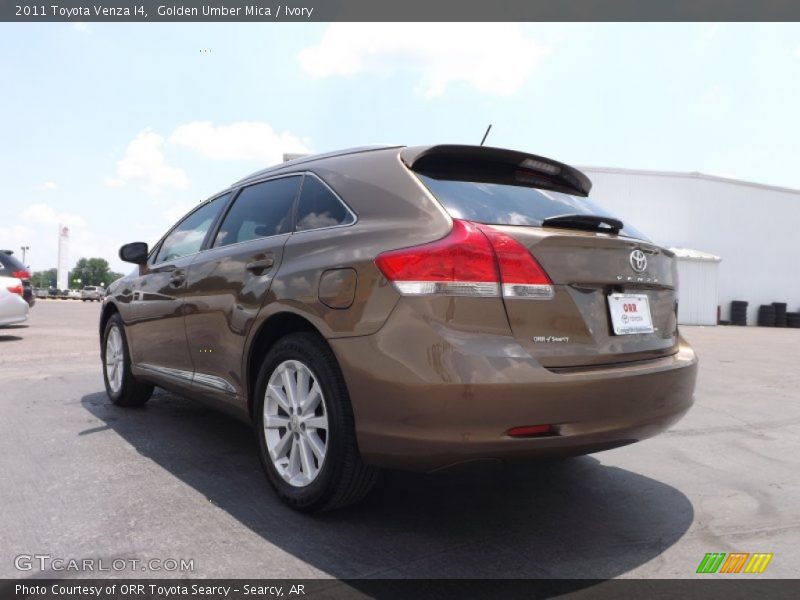 Golden Umber Mica / Ivory 2011 Toyota Venza I4