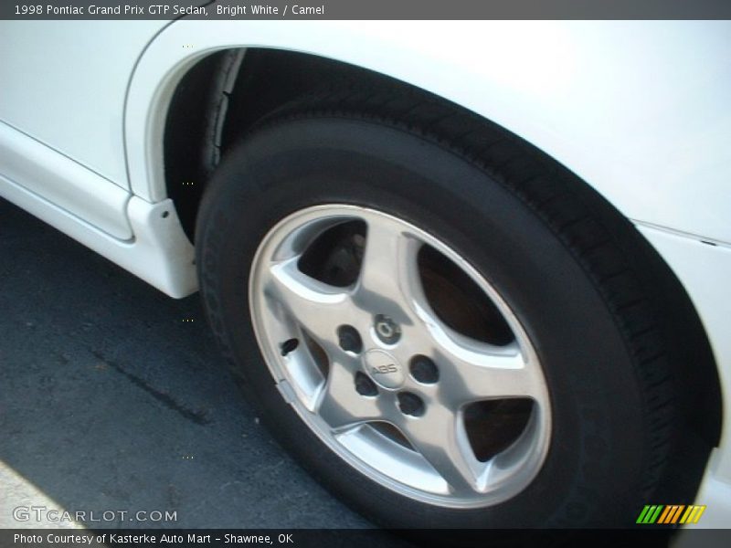 Bright White / Camel 1998 Pontiac Grand Prix GTP Sedan