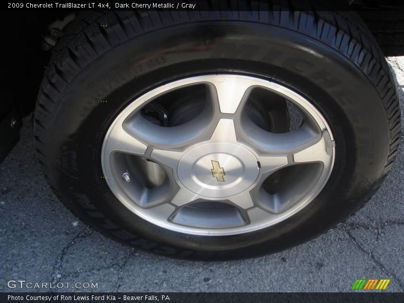 Dark Cherry Metallic / Gray 2009 Chevrolet TrailBlazer LT 4x4