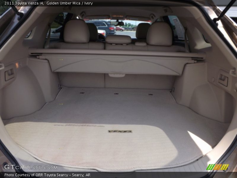 Golden Umber Mica / Ivory 2011 Toyota Venza I4