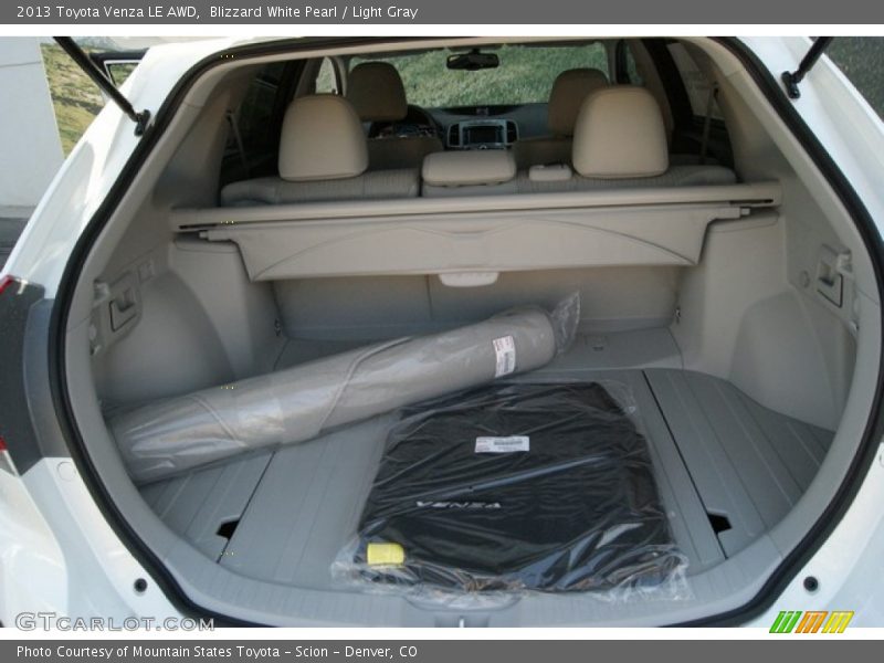 Blizzard White Pearl / Light Gray 2013 Toyota Venza LE AWD