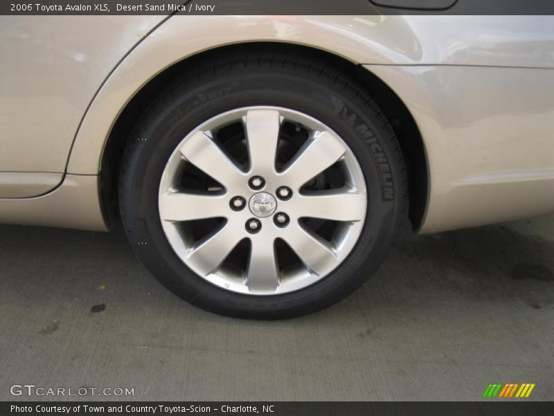  2006 Avalon XLS Wheel