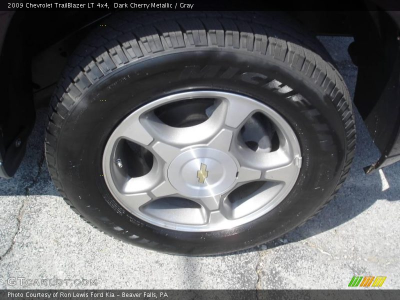 Dark Cherry Metallic / Gray 2009 Chevrolet TrailBlazer LT 4x4