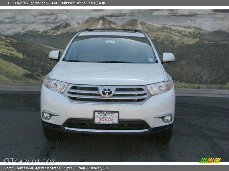 Blizzard White Pearl / Ash 2013 Toyota Highlander SE 4WD