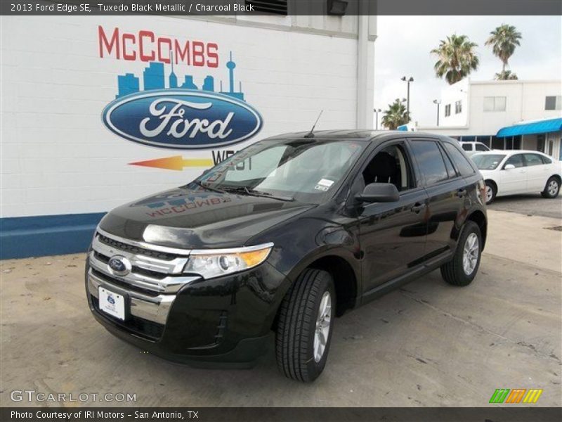 Tuxedo Black Metallic / Charcoal Black 2013 Ford Edge SE