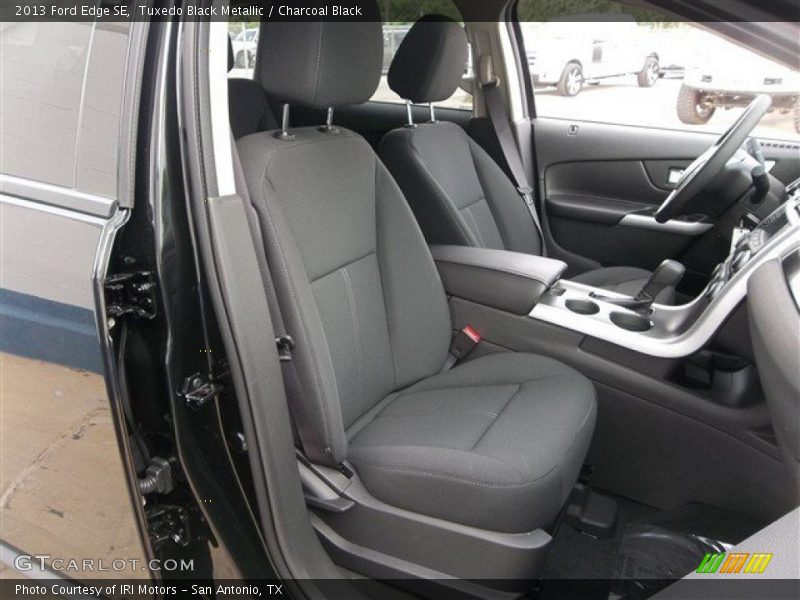 Tuxedo Black Metallic / Charcoal Black 2013 Ford Edge SE