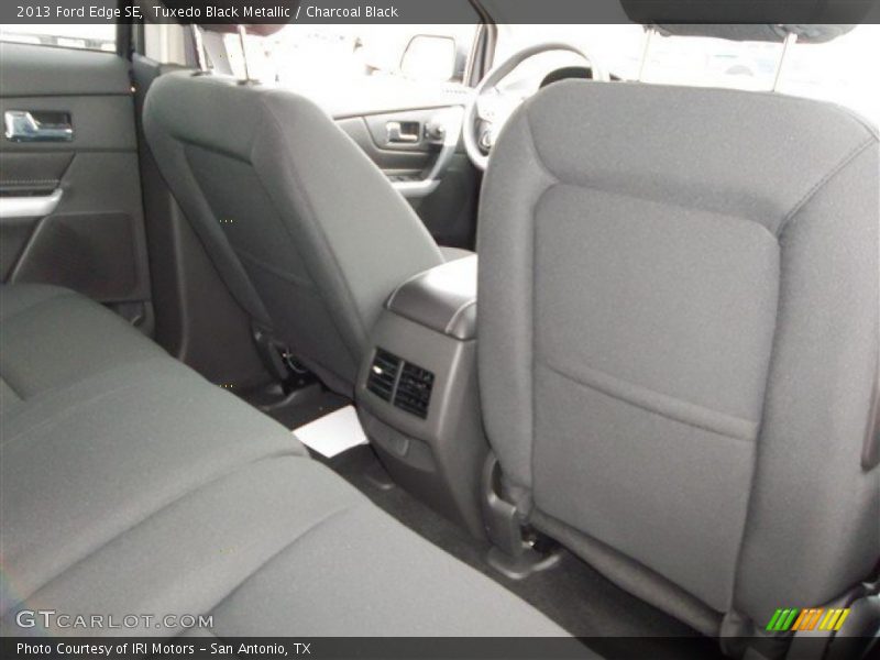 Tuxedo Black Metallic / Charcoal Black 2013 Ford Edge SE