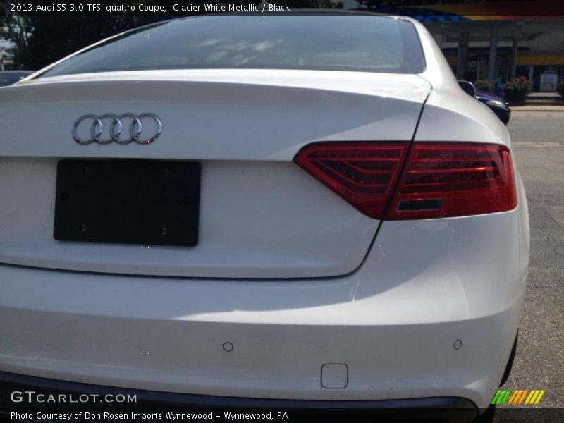 Glacier White Metallic / Black 2013 Audi S5 3.0 TFSI quattro Coupe