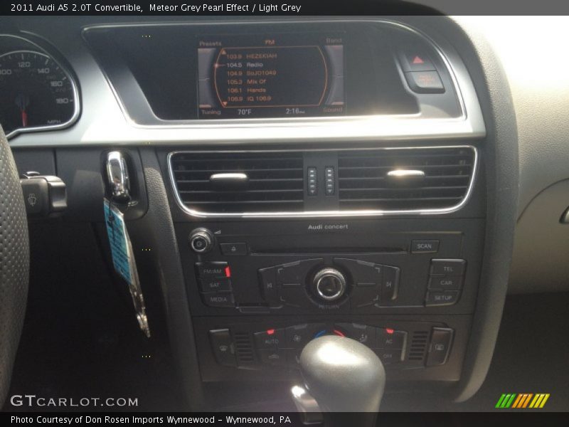 Meteor Grey Pearl Effect / Light Grey 2011 Audi A5 2.0T Convertible