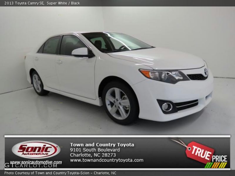 Super White / Black 2013 Toyota Camry SE