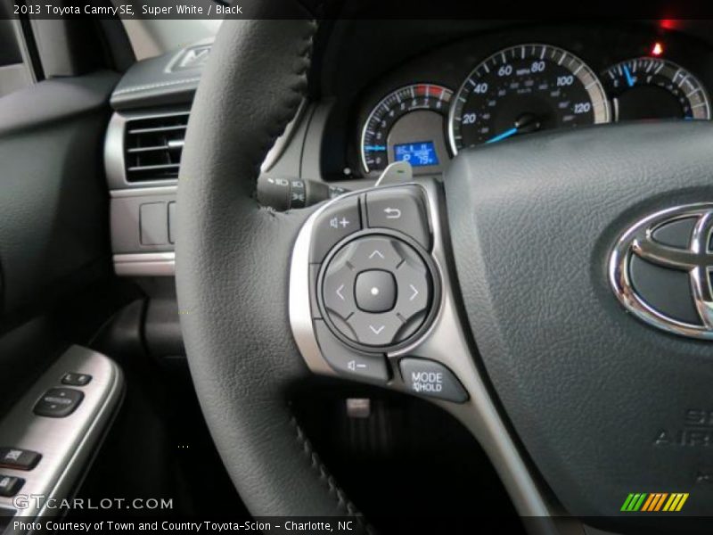 Super White / Black 2013 Toyota Camry SE