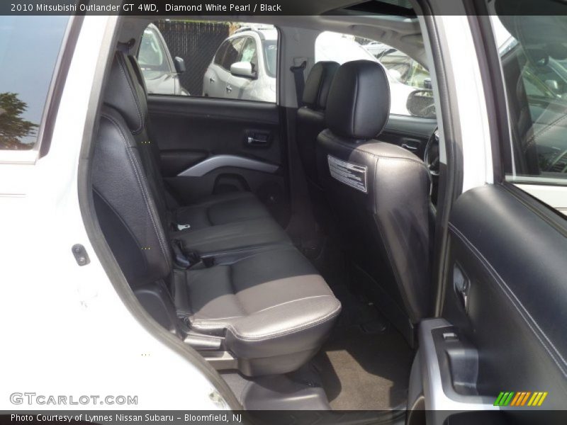 Diamond White Pearl / Black 2010 Mitsubishi Outlander GT 4WD