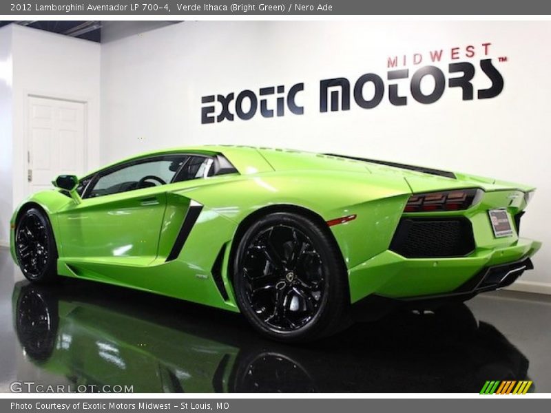 Verde Ithaca (Bright Green) / Nero Ade 2012 Lamborghini Aventador LP 700-4