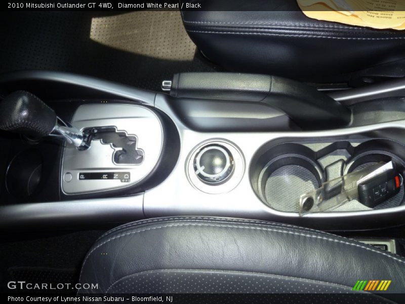 Diamond White Pearl / Black 2010 Mitsubishi Outlander GT 4WD