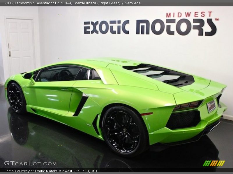 Verde Ithaca (Bright Green) / Nero Ade 2012 Lamborghini Aventador LP 700-4