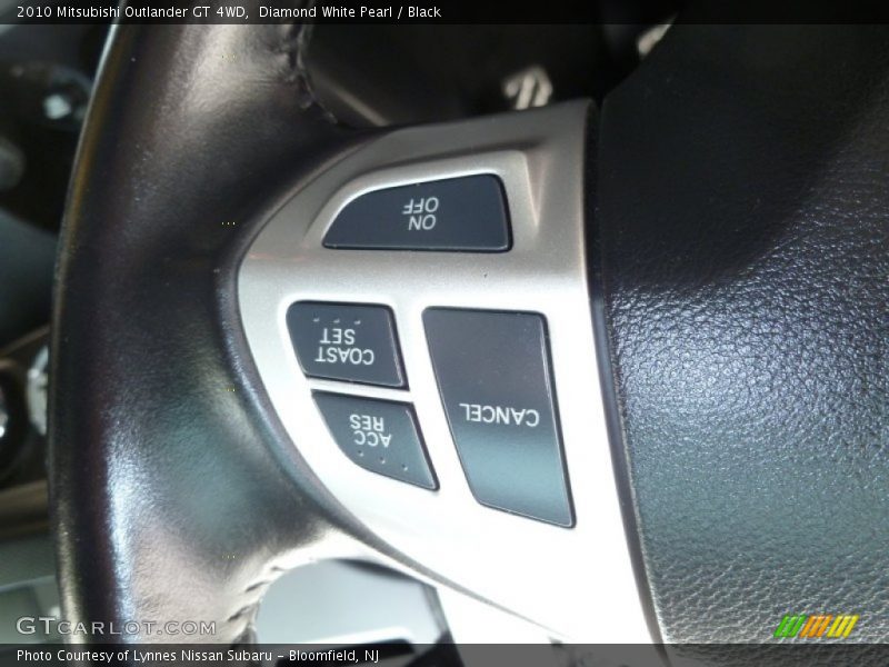 Diamond White Pearl / Black 2010 Mitsubishi Outlander GT 4WD