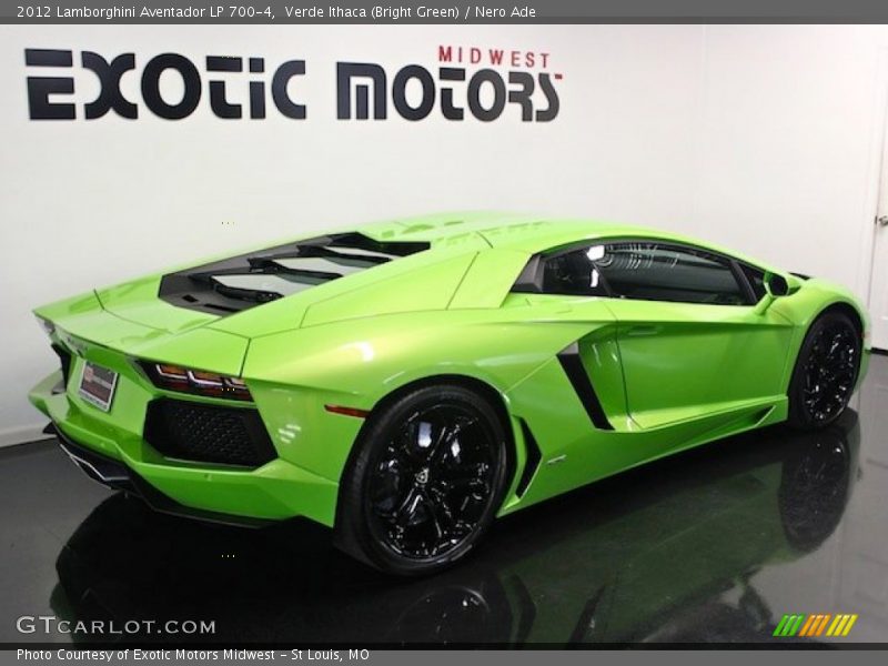 Verde Ithaca (Bright Green) / Nero Ade 2012 Lamborghini Aventador LP 700-4