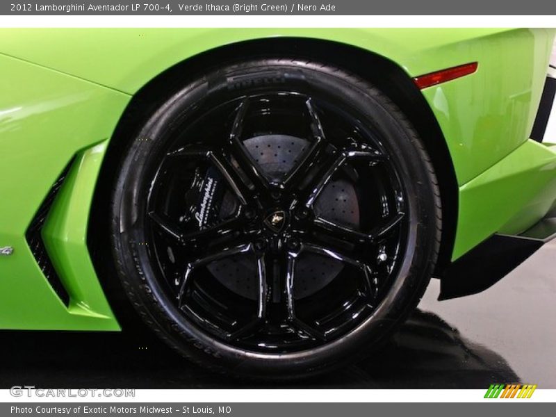  2012 Aventador LP 700-4 Wheel